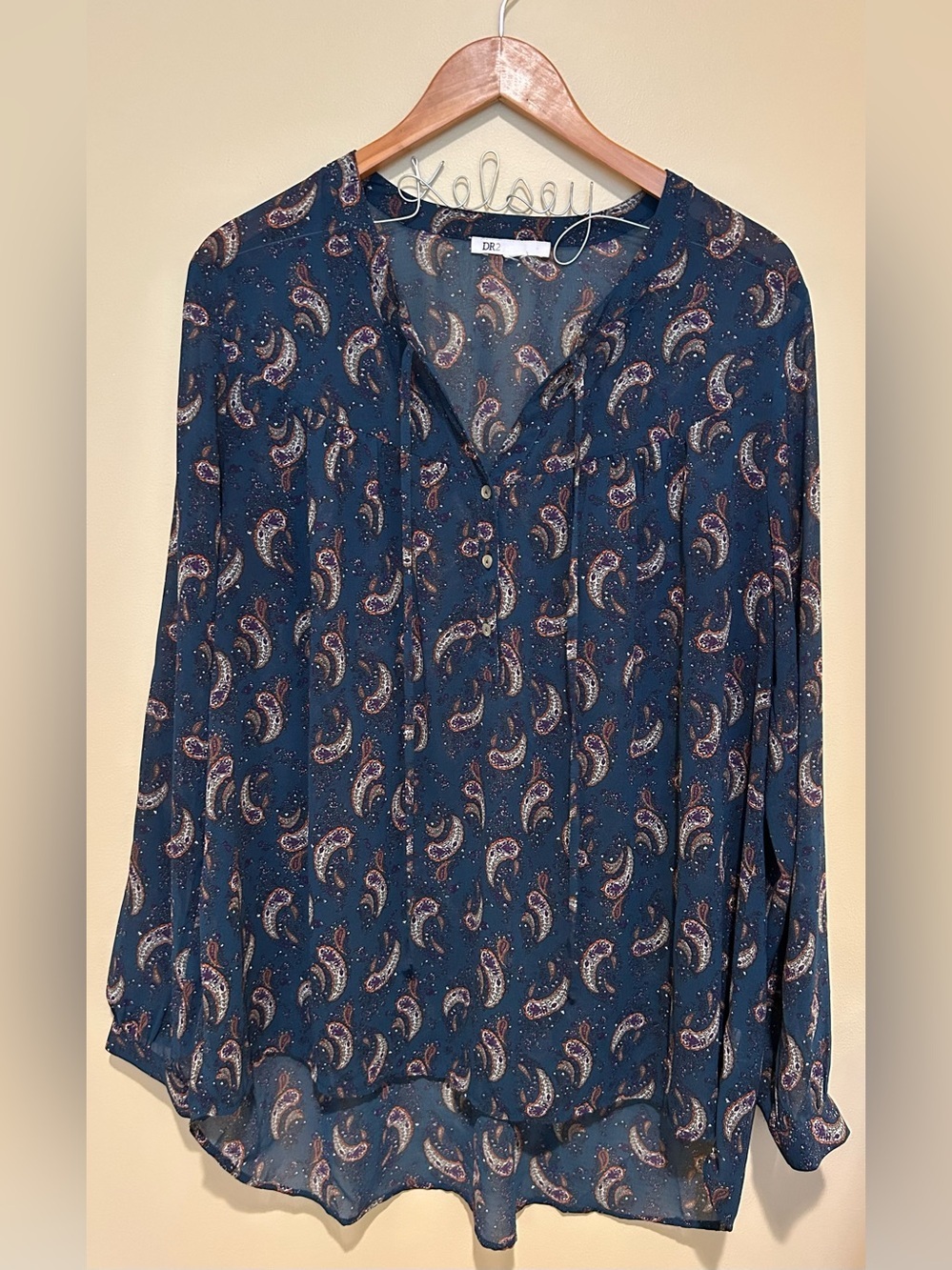 DR2 Navy Paisley Sheer Button-Up V-Neck Blouse Great Condition Size XXL